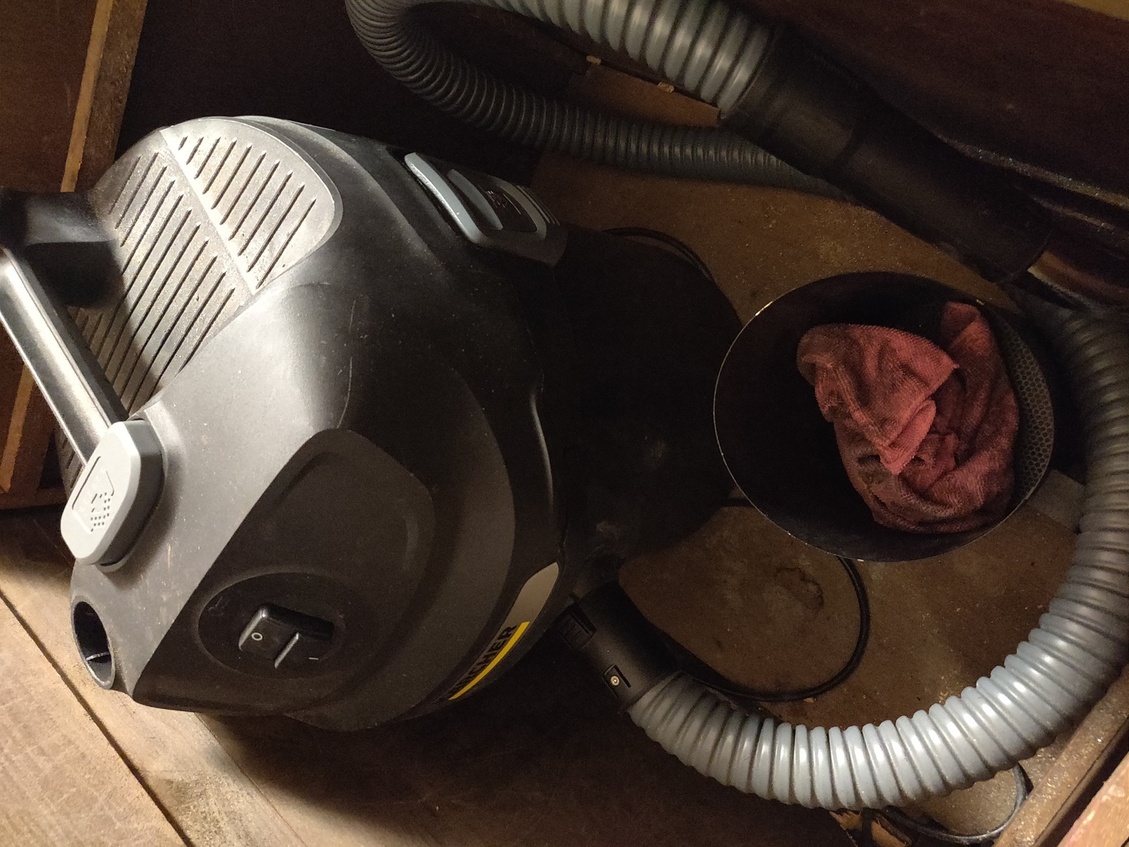 Aspirateur à cendre