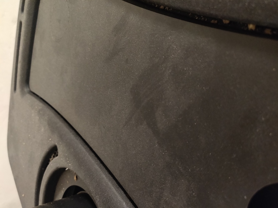 Poussière de pellets sur le dessus du Poêle